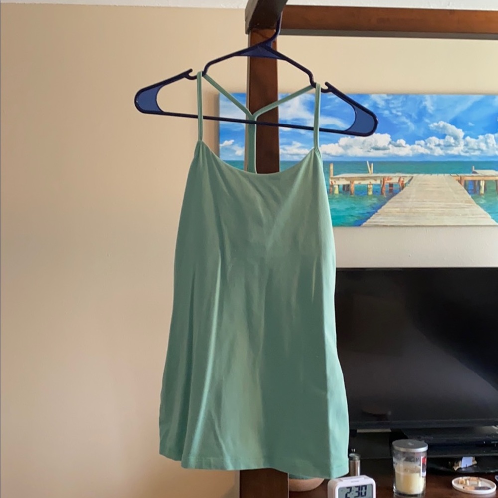 Lululemon tank (6 or 8)